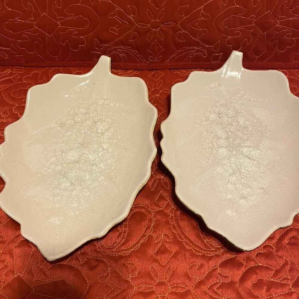 Vintage Set Of 2 PIER 1  Crackle Glaze Leaf‎ Dish /Shallow Bowls 9"x 6"